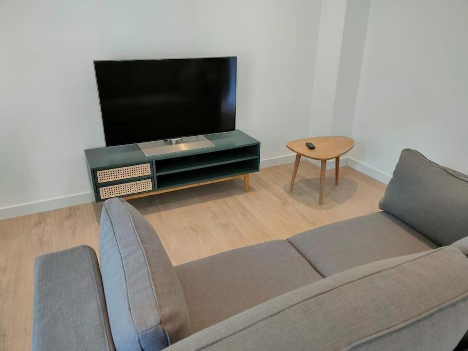 Apartamento A Estrenar En El Centro Vigo Bagian luar foto